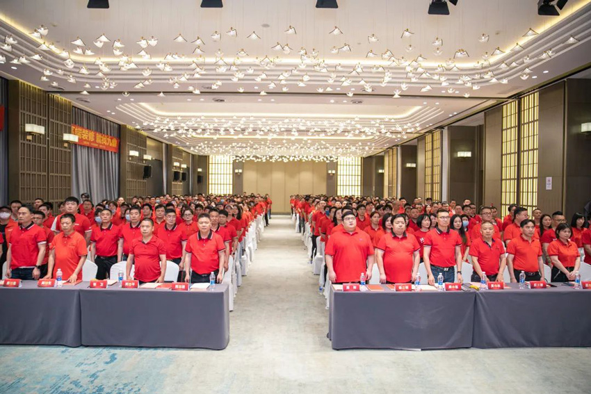 杭州九鼎裝飾公司5月員工大會勝利召開！